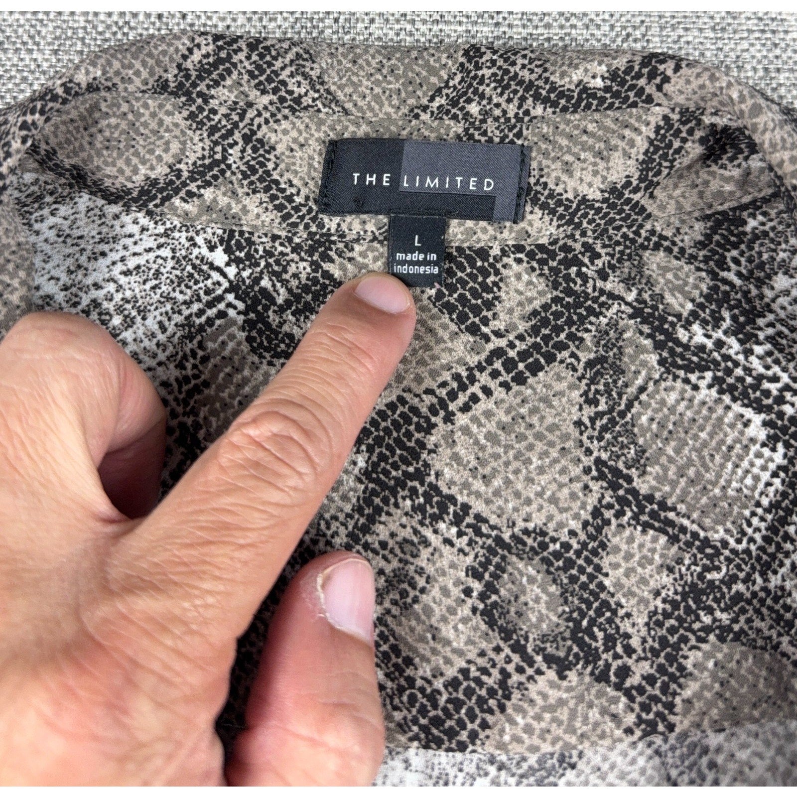 The Limited Snakeskin Blouse Womens L Animal Print Button Down Shirt Y2K