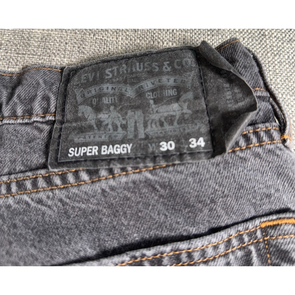 Levis Skateboarding Super Baggy Jeans Mens 30x34 Gray Black Y2K Skater A4298