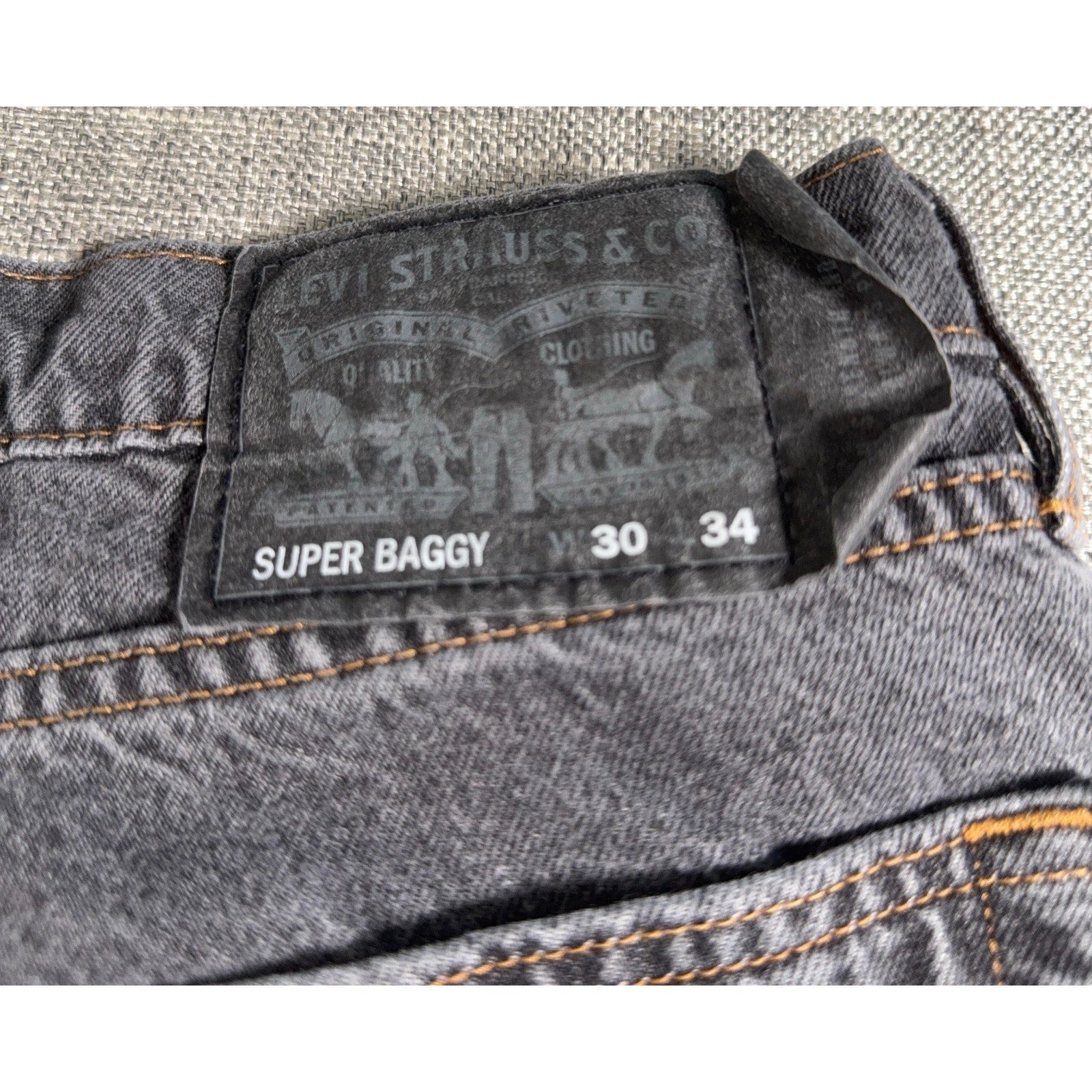 Levis Skateboarding Super Baggy Jeans Mens 30x34 Gray Black Y2K Skater A4298