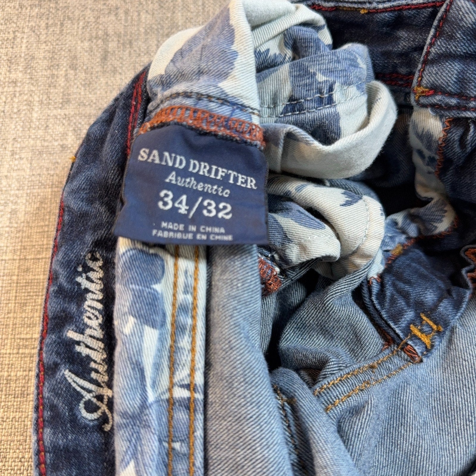 Tommy Bahama Sand Drifter Mens 34 Blue Denim Cutoff Jorts Raw Hem