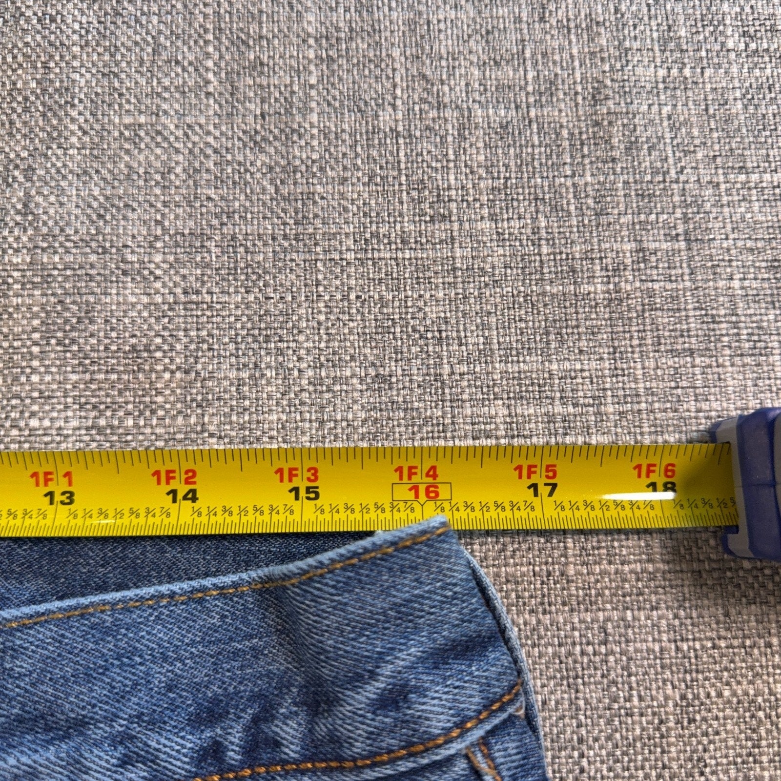 Levi’s 501 Jeans Mens 33x34 Tag 33x31 Actual Made in Mexico Button Fly Denim