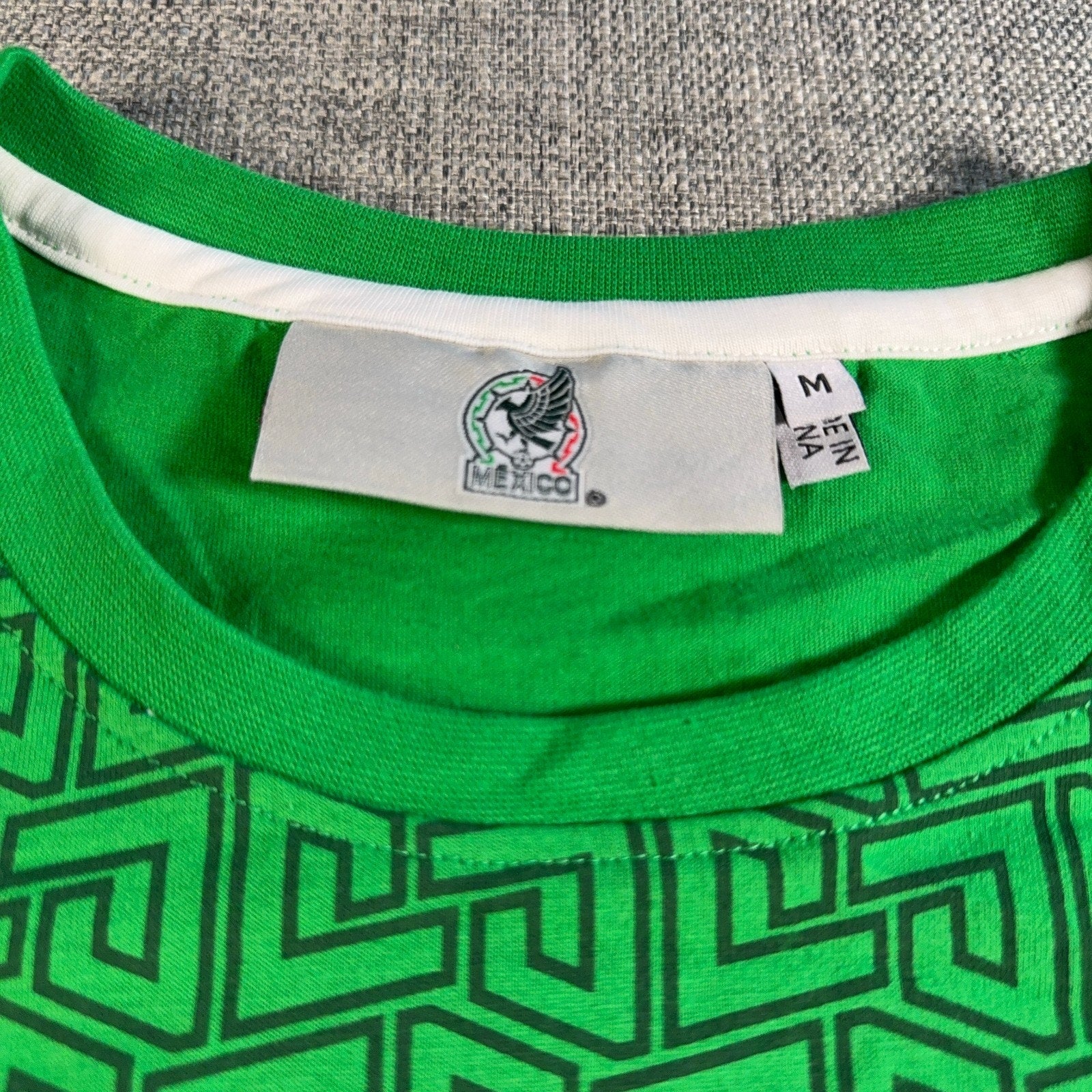 Mexico National Team Soccer Shirt Mens Medium NWT Green Red Futbol Fan Tee