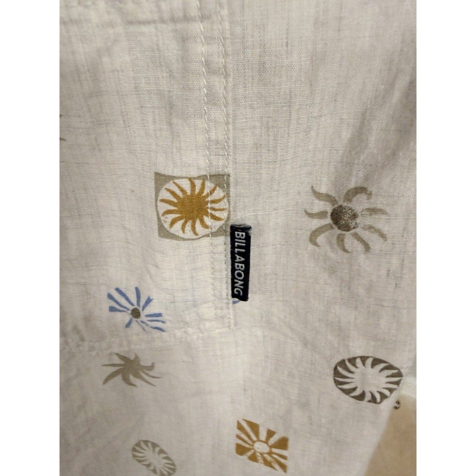 Billabong Tailored Fit Stretch Button Up Shirt Men’s S Beach Print Surf Casual