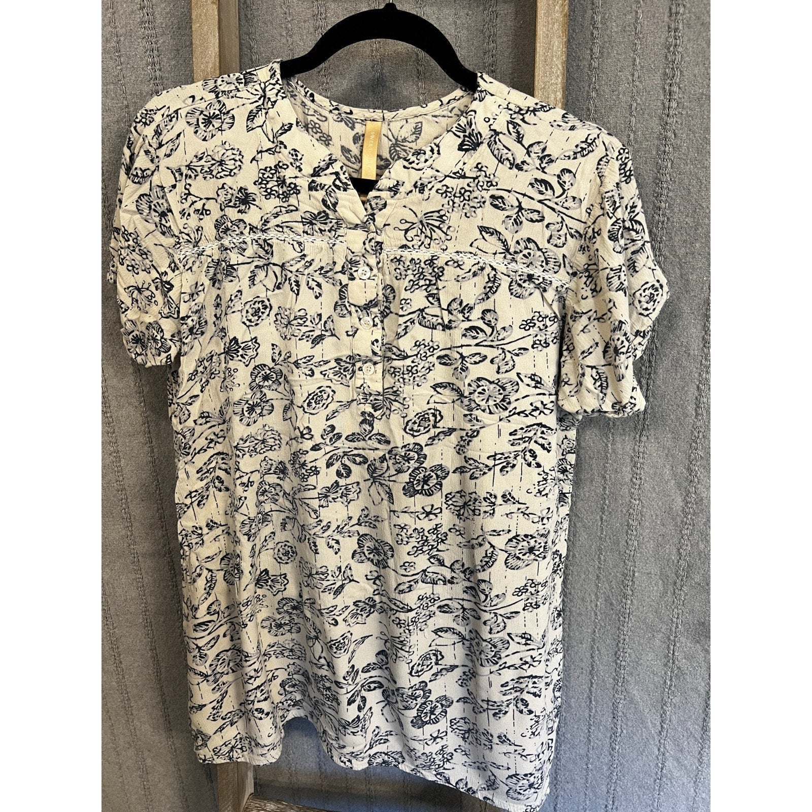 Sweet Dreams Womens 2 Piece Pajama Set Floral Lounge Sleepwear Cream Blue Size L