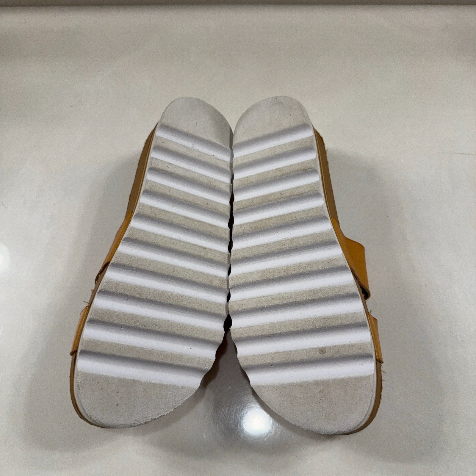 Reef Cushion Vista Hi Sandals Women’s Sz 8 Tan Platform Double Strap Slide