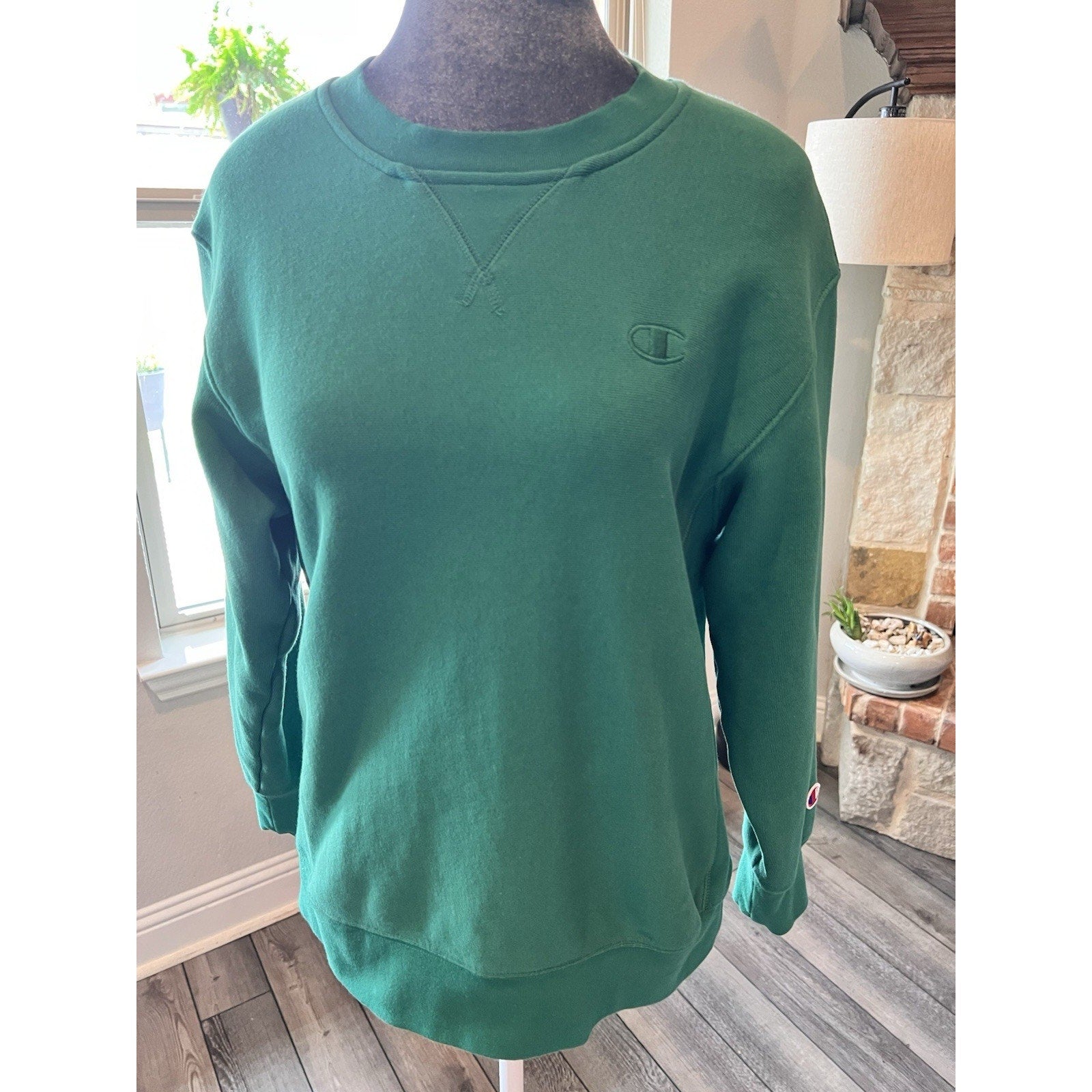 Champion Crewneck Sweatshirt Womens Small Green USA Athletic Embroidered Logo