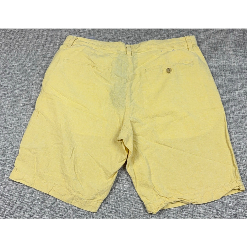 Banana Republic Shorts Lot 3 Men's Size 33 Aiden White Yellow Khaki Bundle
