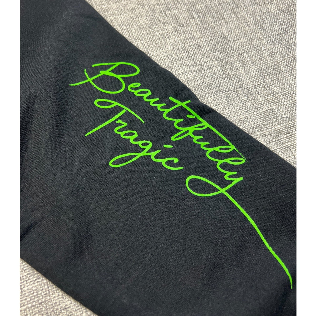Wicked Universal Studios Embroidered Crewneck Sweatshirt Black Size M Movie