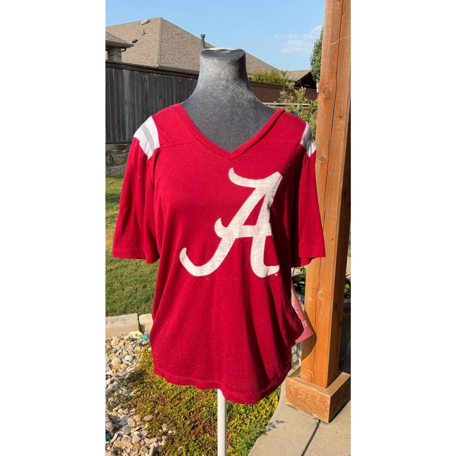Colosseum Alabama Crimson Tide Womens Medium Red Distressed A Football Shirt
