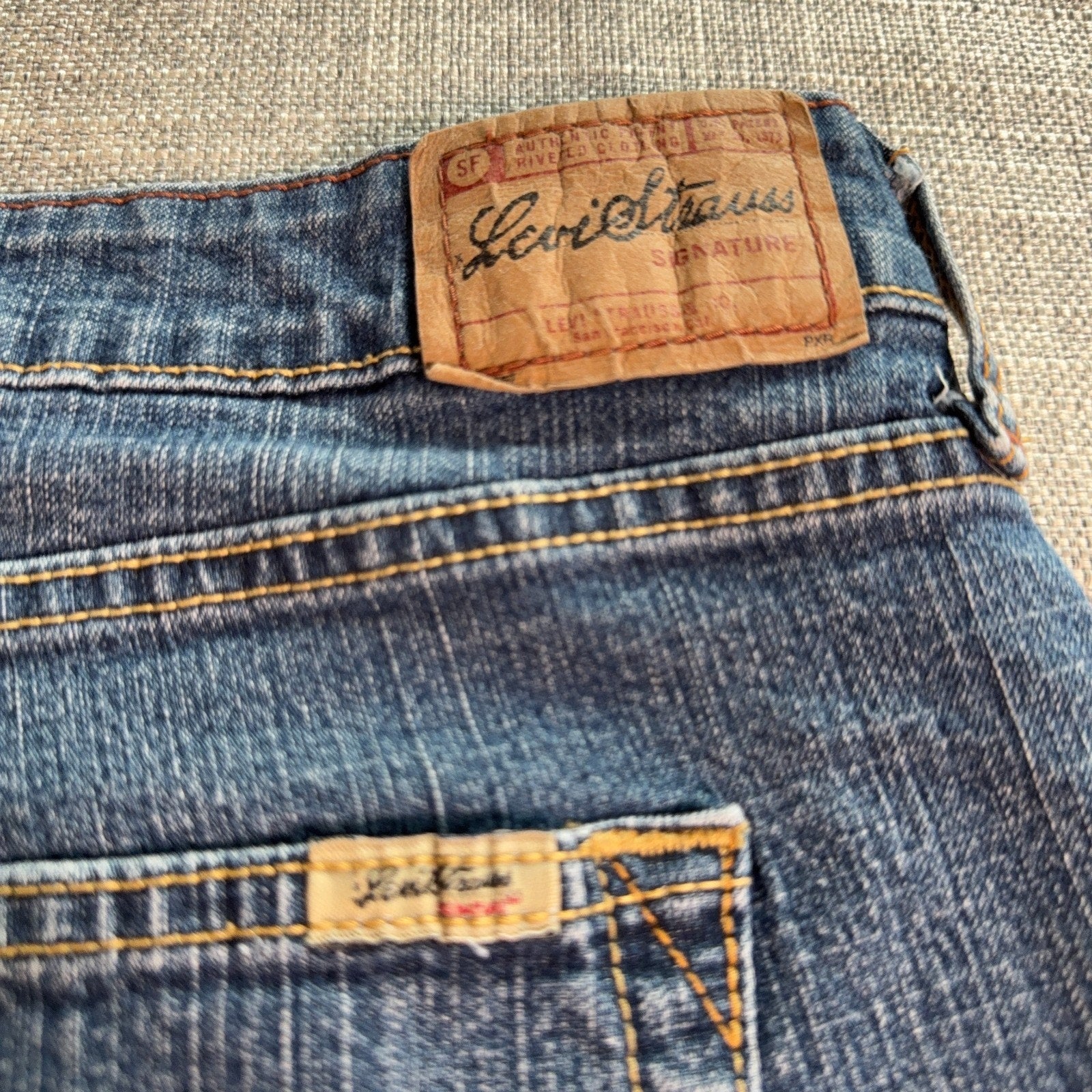 Lot of 2 Levi’s Women’s Jeans Size 8M Bootcut Stretch Denim Blue Category