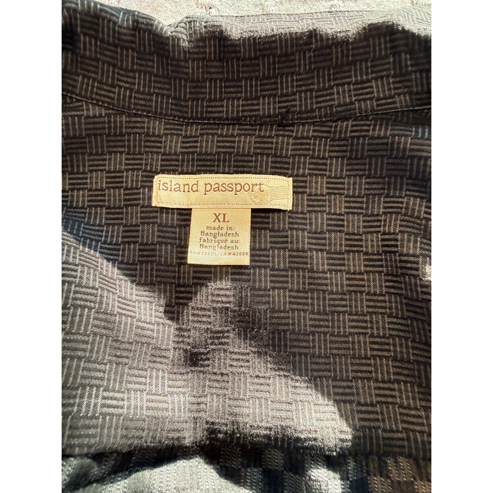 Island Passport Men’s XL Black Geometric Camp Shirt Rayon Blend Button Up Casual