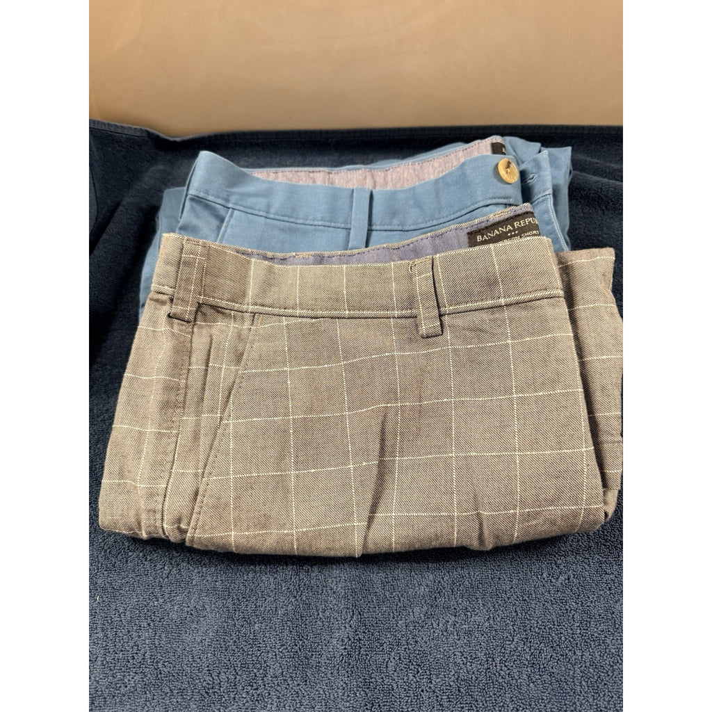 Banana Republic Emerson Shorts Men’s 38 Lot of 2 Blue & Windowpane Casual Golf