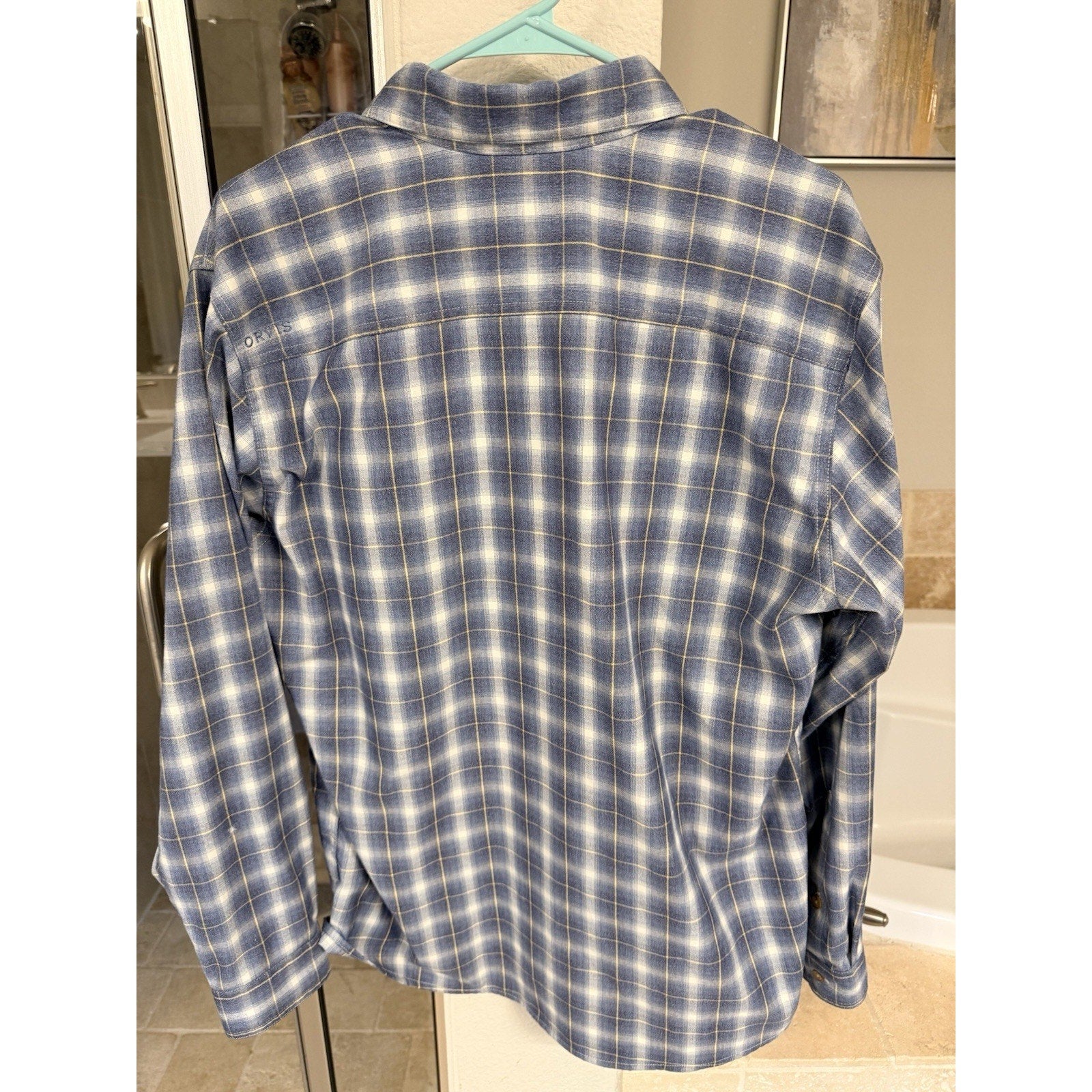Orvis Active Fit Shirt Mens Medium Blue Plaid Fishing Travel Stretch Button Up