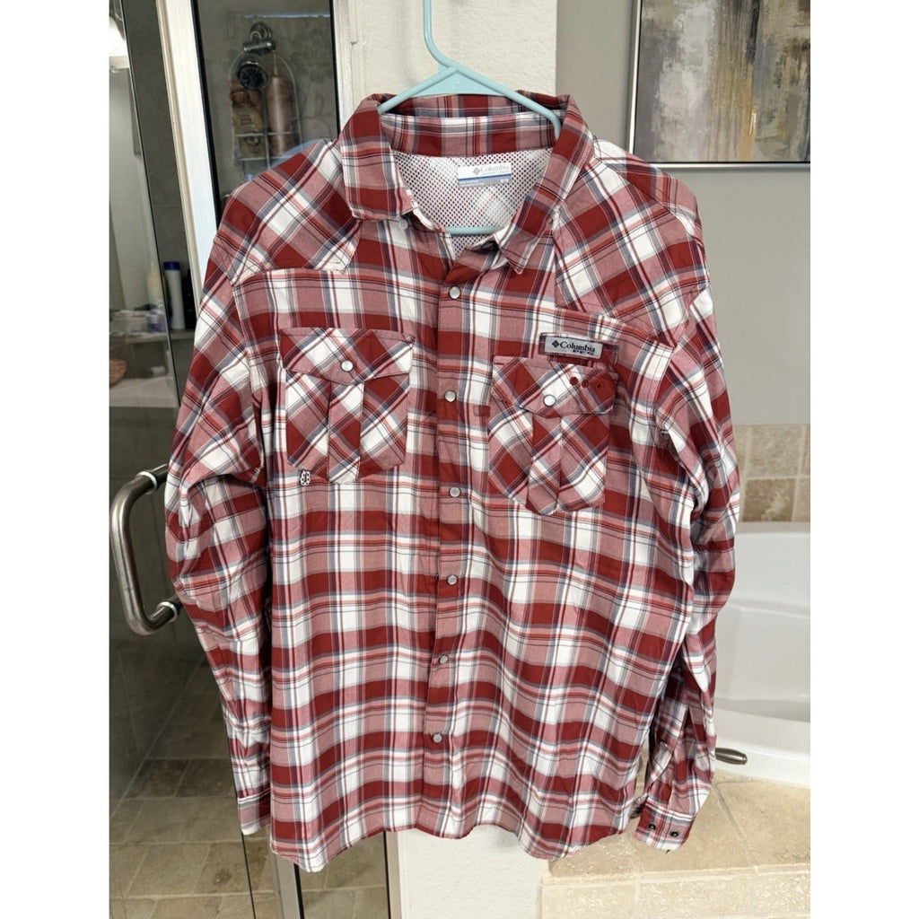 Columbia PFG Plaid Fishing Shirt Men’s Medium Red Snap Long Sleeve Outdoors