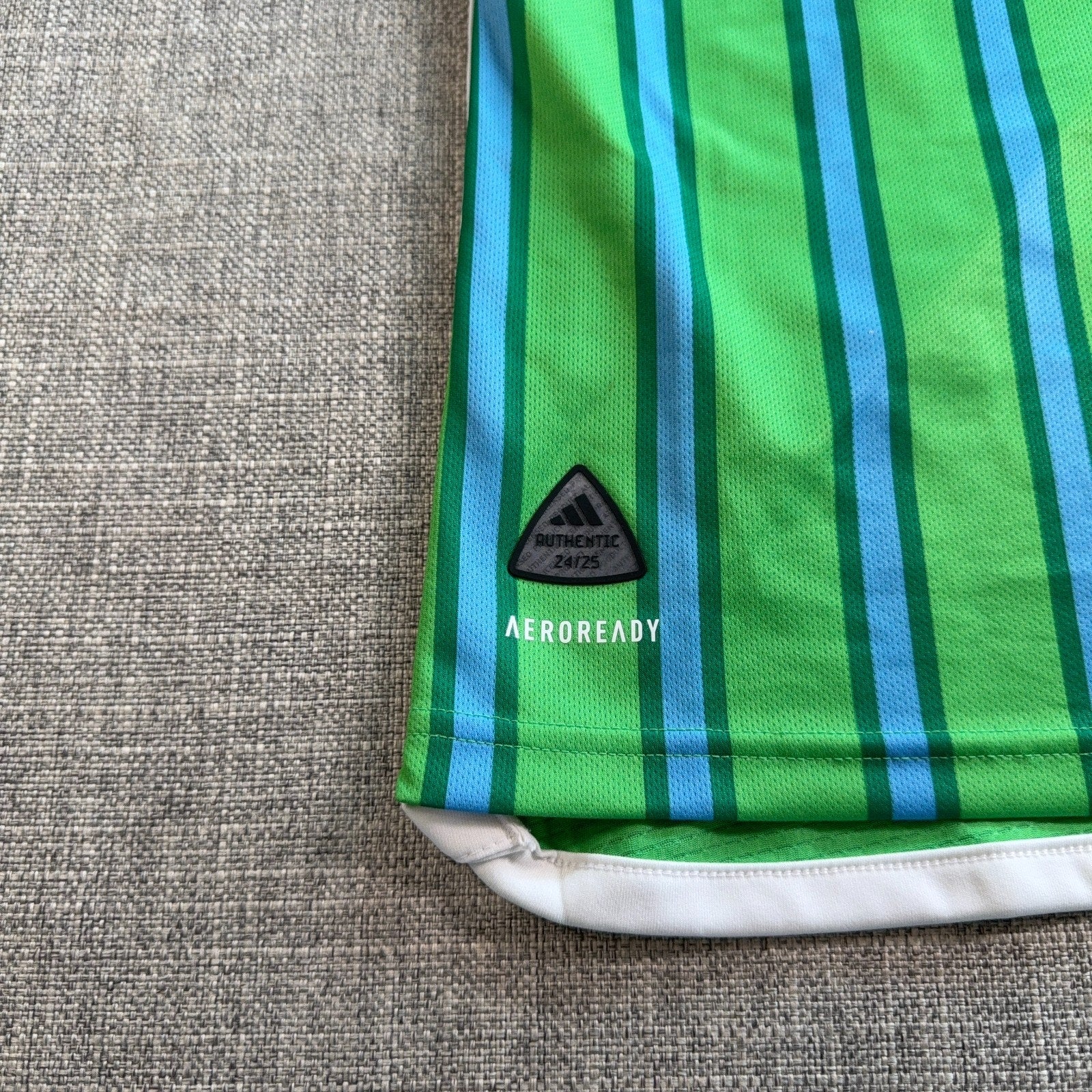 Seattle Sounders Adidas Authentic Jersey Mens XS NWT Green MLS Soccer 24/25