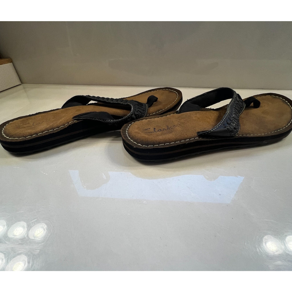 Clarks Womens 9W Black Leather Thong Sandals Wide Comfort Casual Slip On