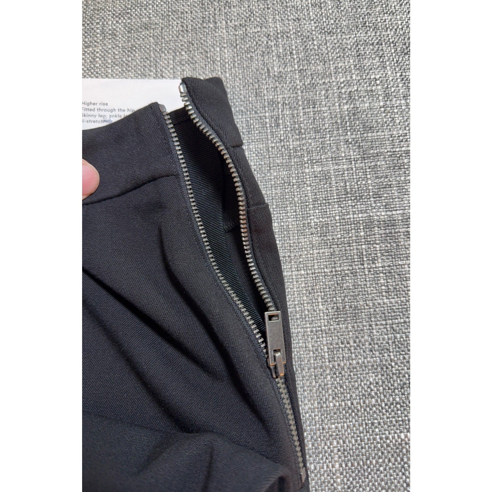 NWT Ann Taylor The Chelsea Skinny Ankle Pants Black Size 8 Bi Stretch Zip Hem
