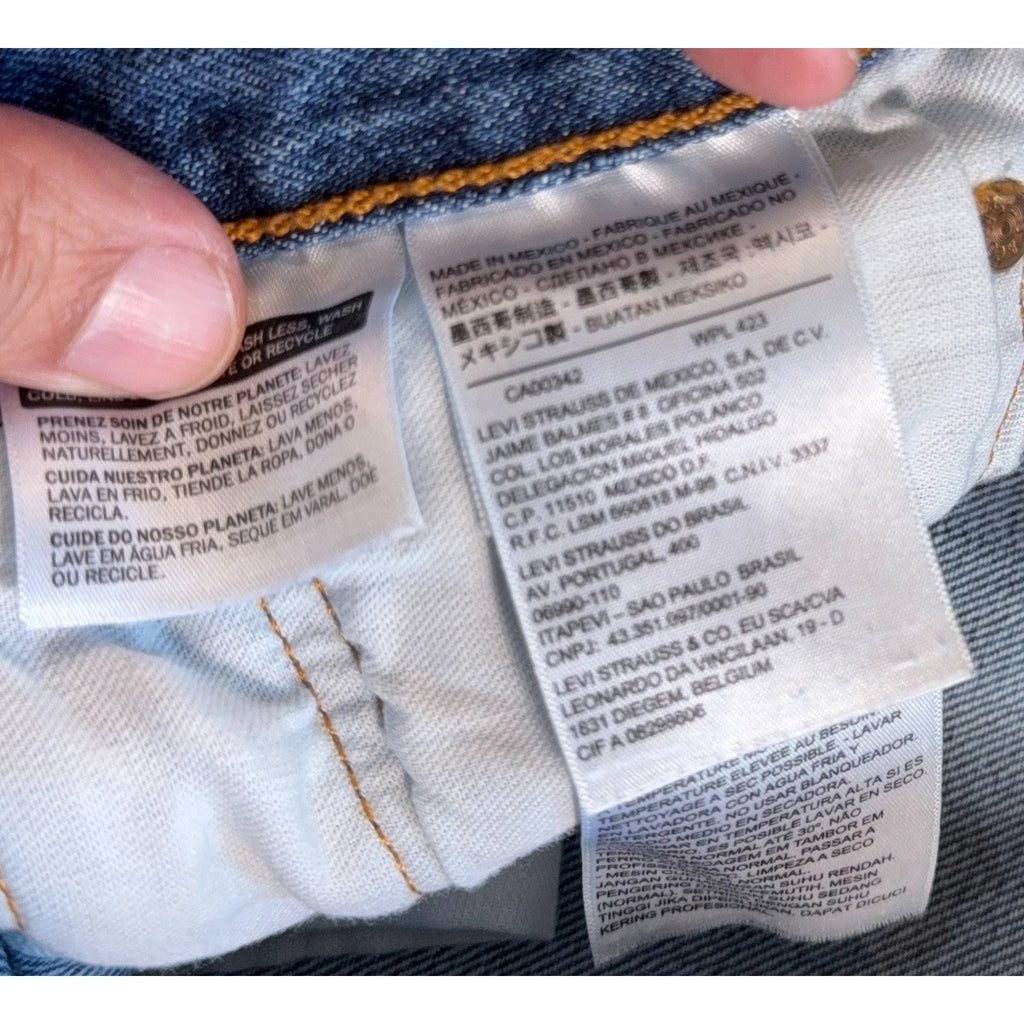 Levi’s 501 Jeans Mens 33x34 Tag 33x31 Actual Made in Mexico Button Fly Denim
