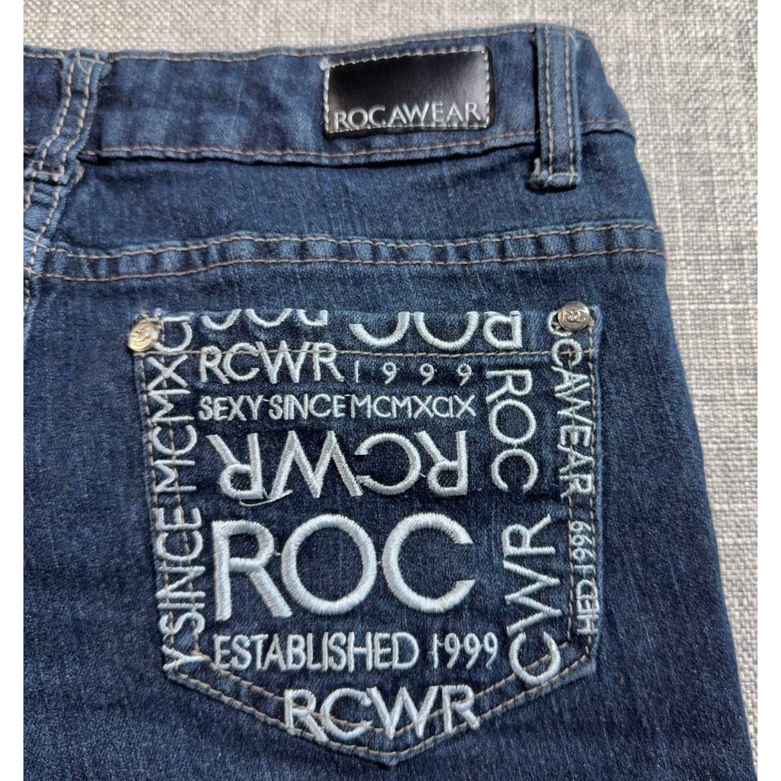 Rocawear Womens Jeans Size 7 Dark Wash Slim Straight Y2K Embroidered Pockets
