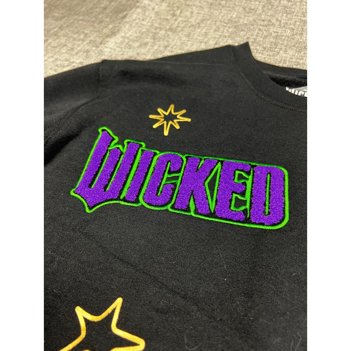 Wicked Universal Studios Embroidered Crewneck Sweatshirt Black Size M Movie