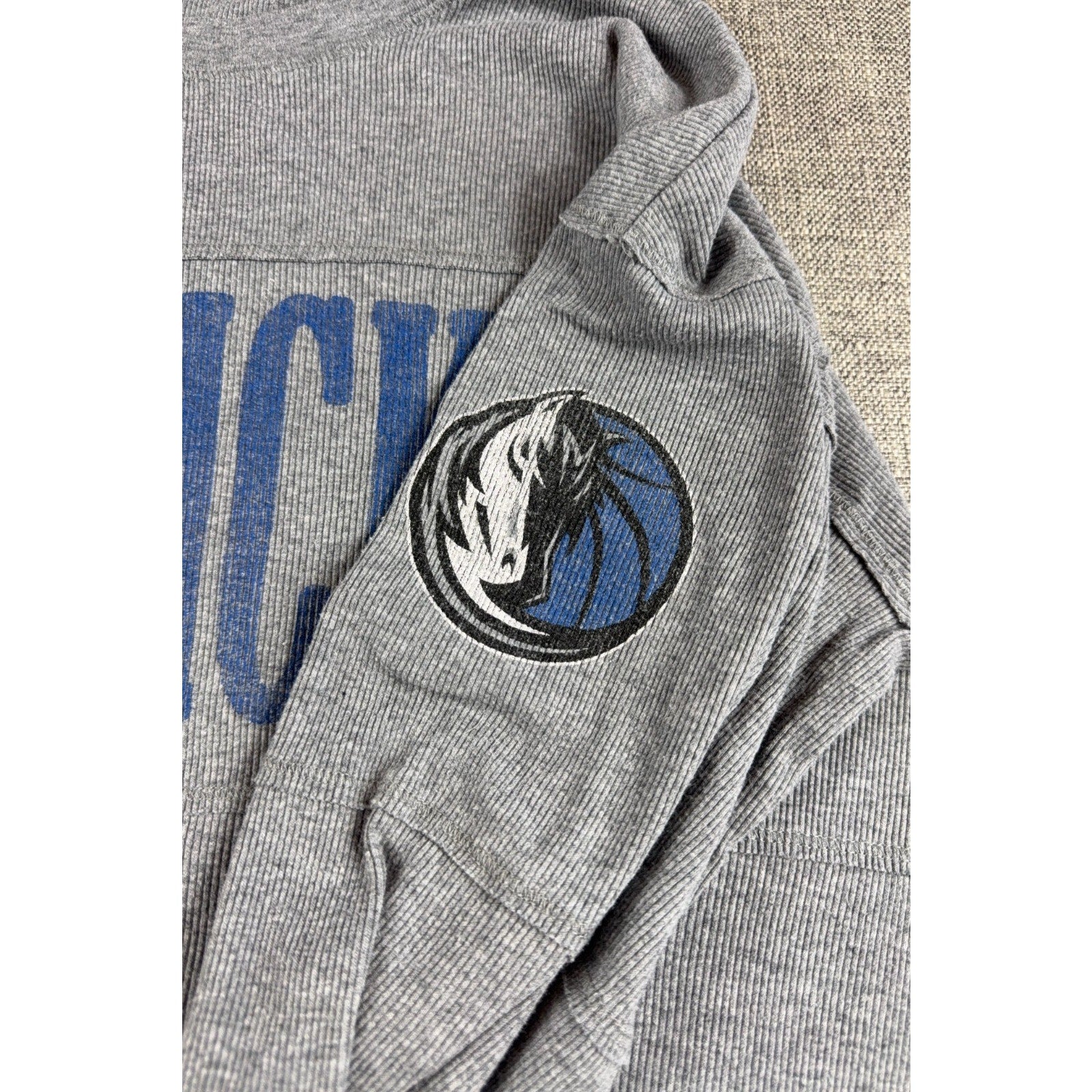 47 Brand Dallas Mavericks Crop Sweatshirt Womens M Gray Ribbed NBA Boxy