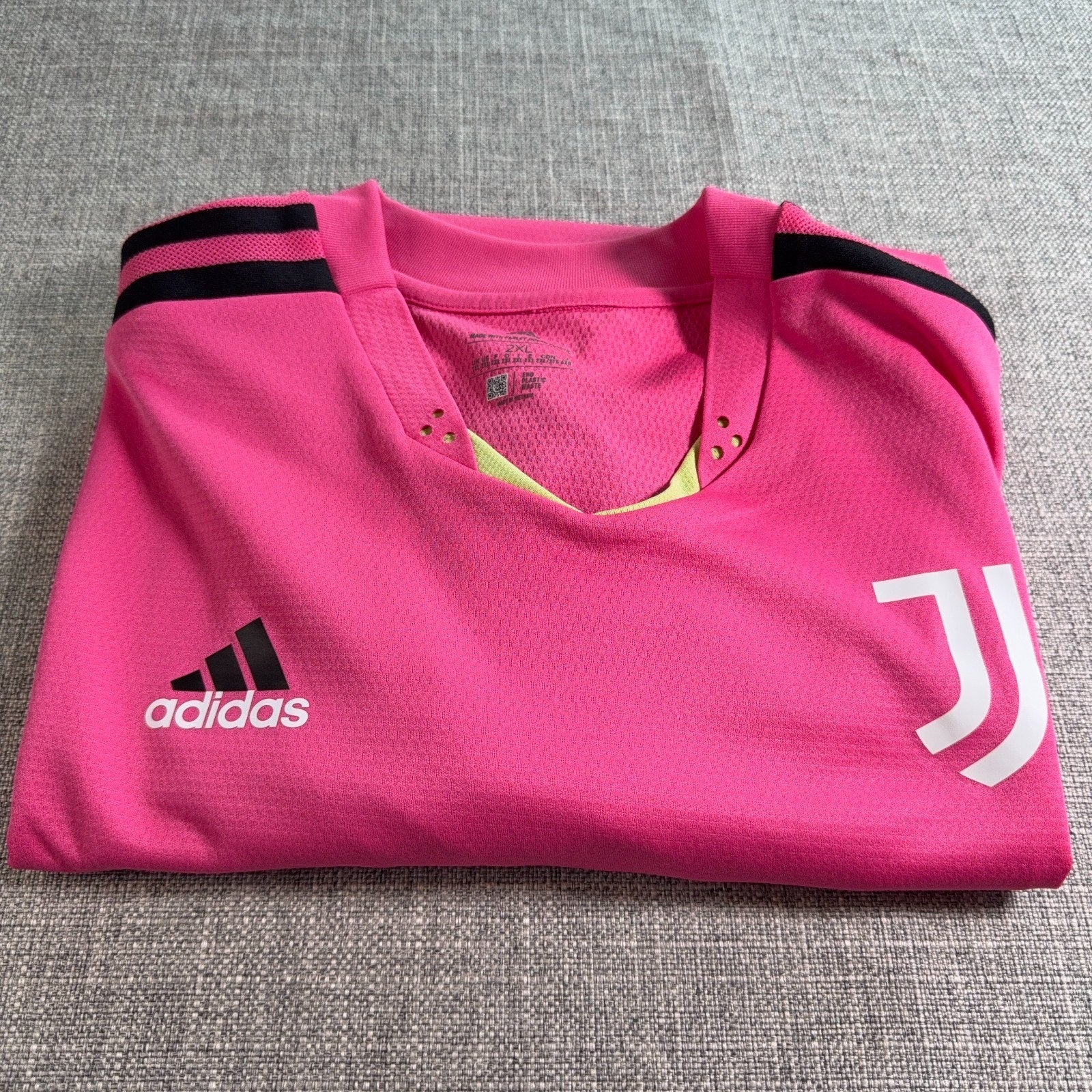 Adidas Juventus Training Jersey Mens 2XL Pink HEAT.RDY Soccer Footbal