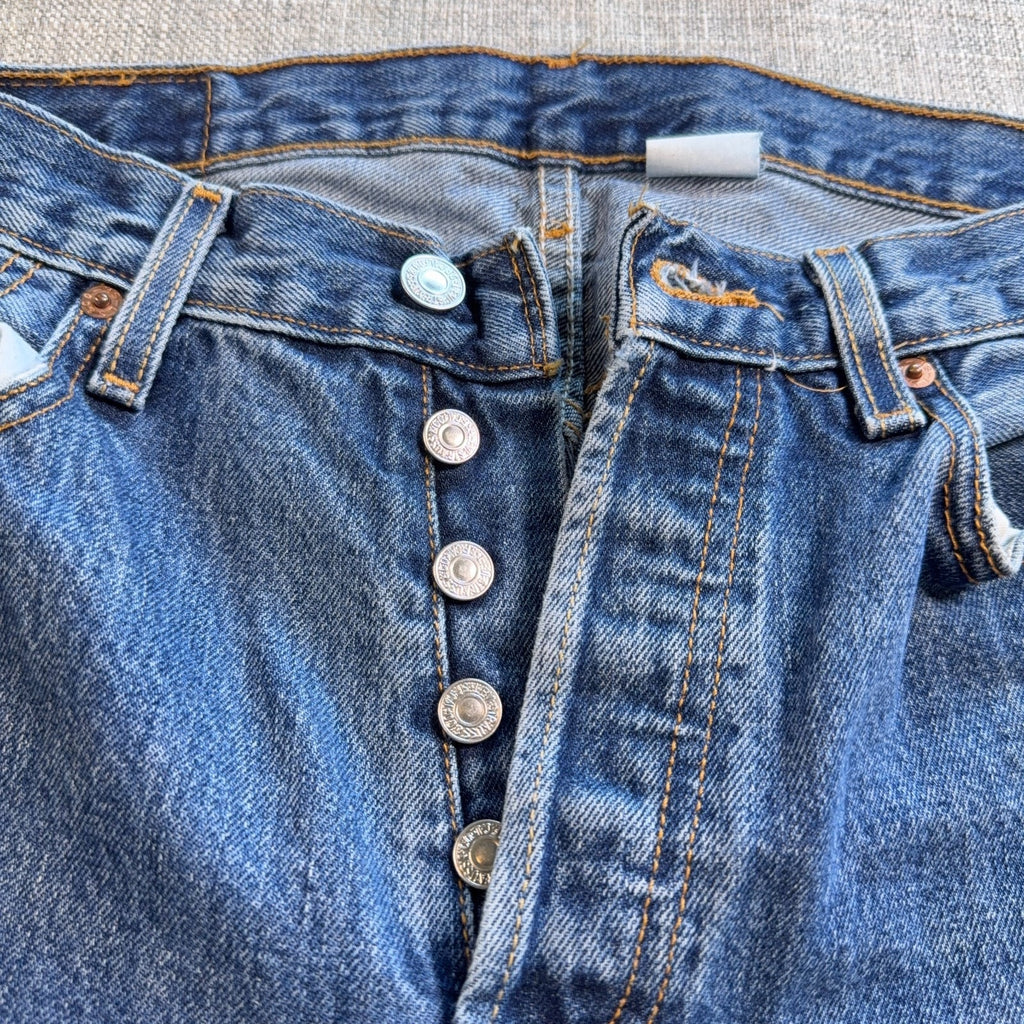 Levi’s 501 Jeans Mens 33x34 Tag 34x32 Actual Made in Mexico Button Fly Denim