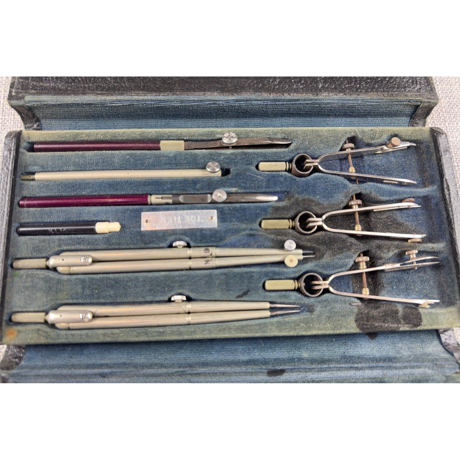 Vintage Keuffel & Esser Minusa 795-8 Drafting Tool Set Compasses Case USA K&E