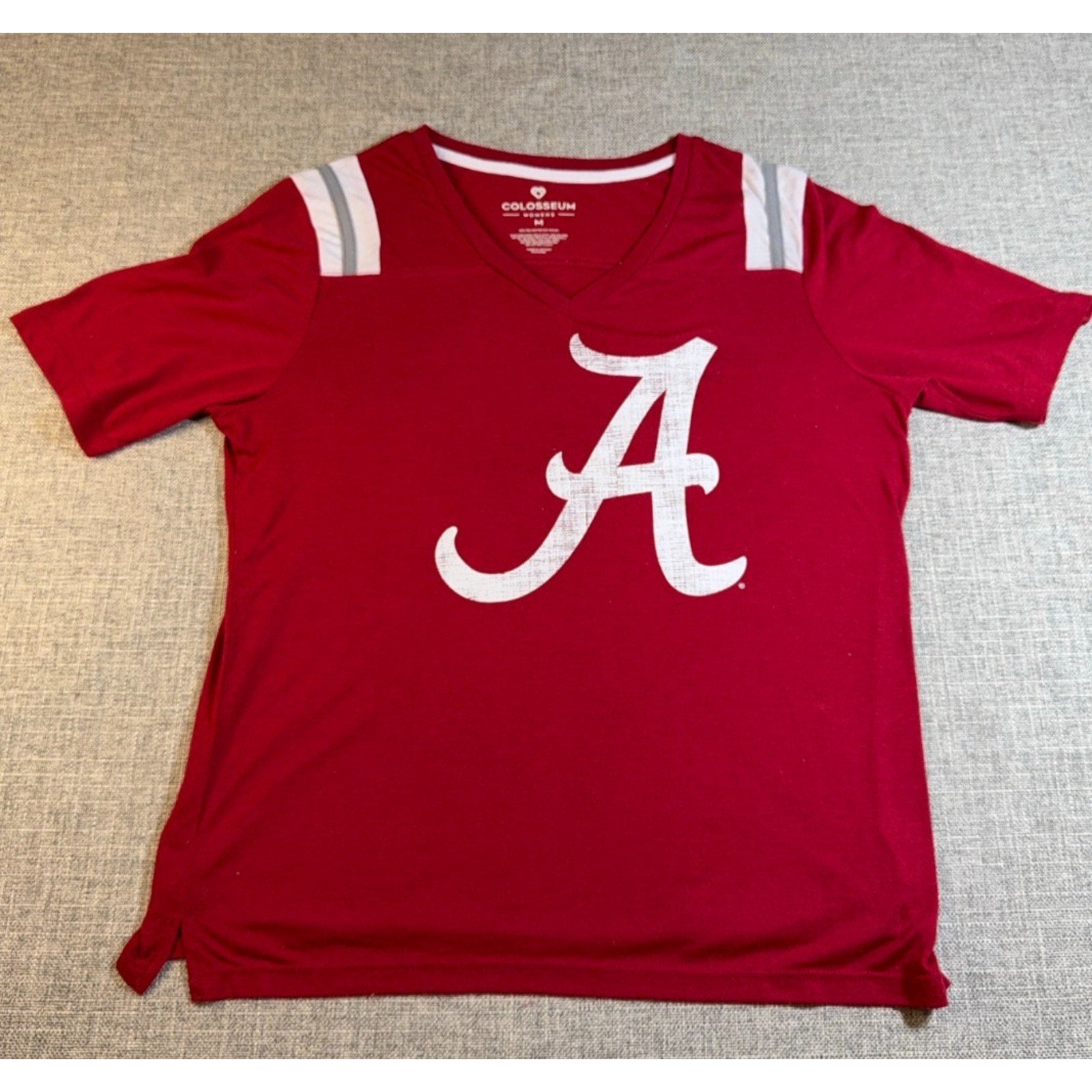 Colosseum Alabama Crimson Tide Womens Medium Red Distressed A Football Shirt