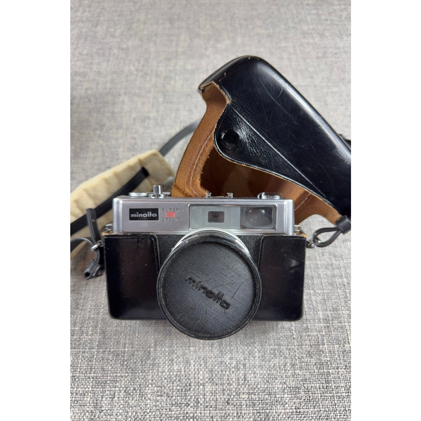 Vintage Minolta Hi-Matic 11 35mm Camera Retro Photography Lot Case Bag Manual